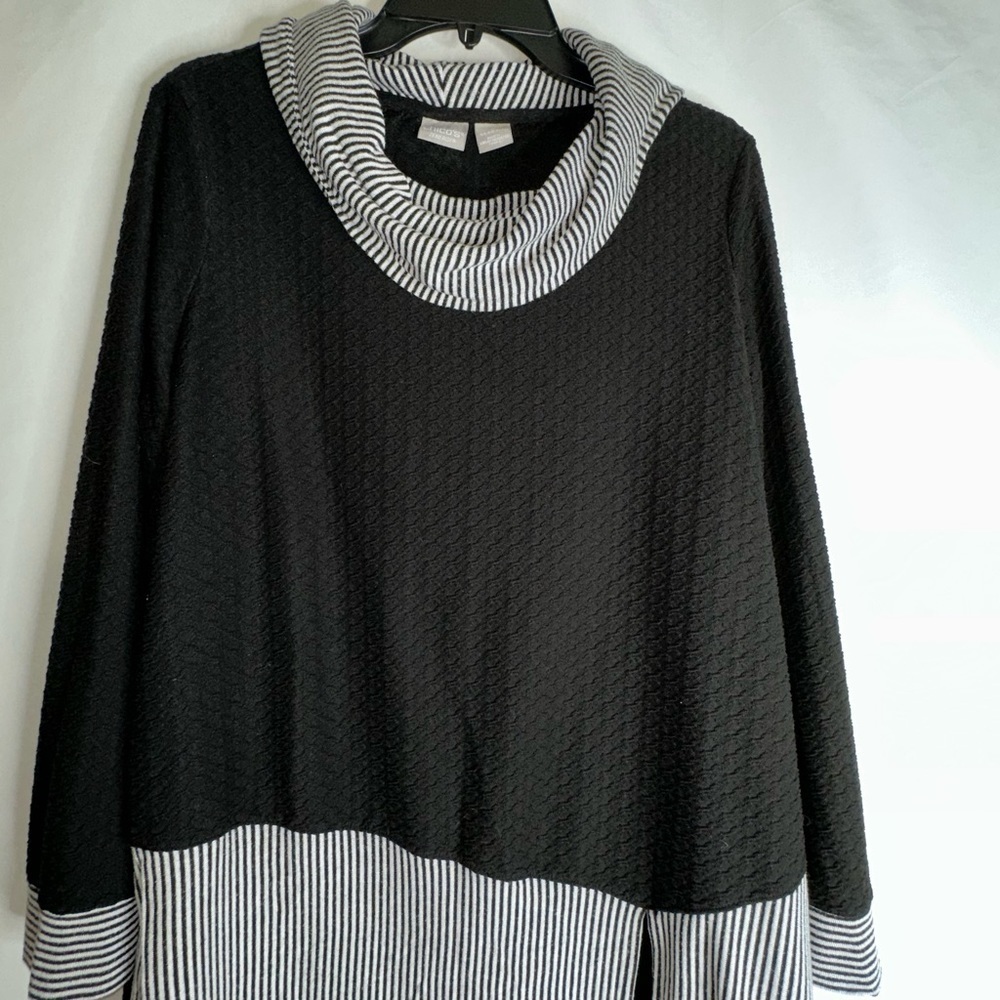 Chico’s Synergy scoop Neck